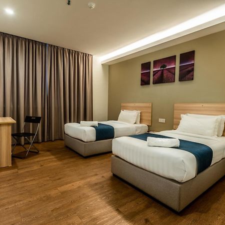 1 Orange Hotel Klia & Klia2 Sepang Exterior photo